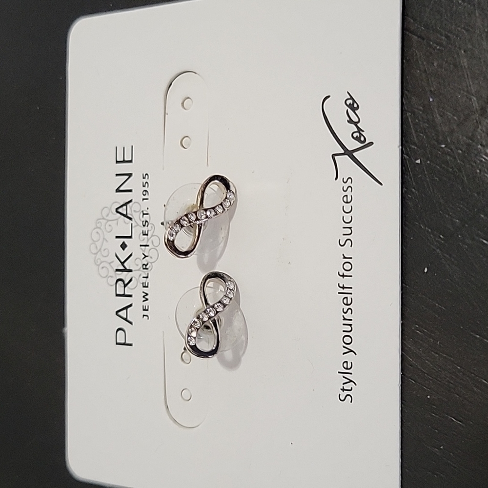 Park Lane Infinite Earrings